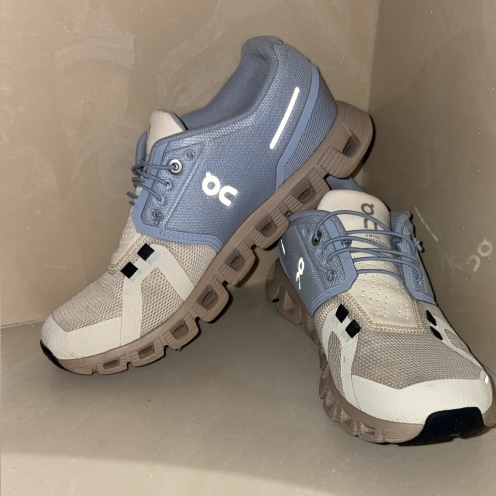 On Running Women's Cloudswift Sneakers in Sky Blue and Beige